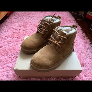 UGG ankle bootie 🧸